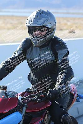 media/Dec-01-2025-Moto Forza (Mon) [[2daa91e15f]]/4-Around the Pits/